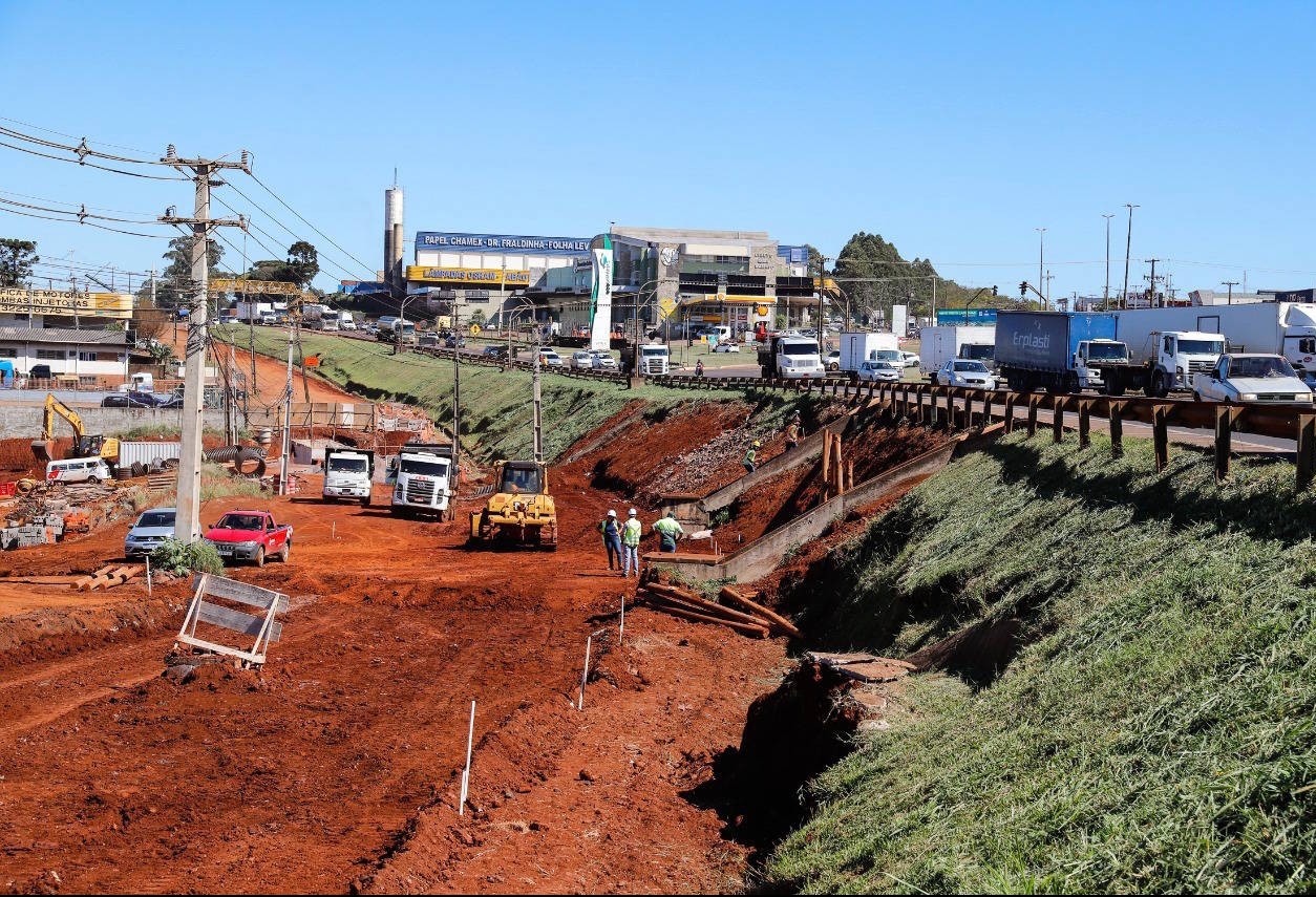 Obras no Trevo Cataratas avançam e se aproximam da etapa de desvio do tráfego