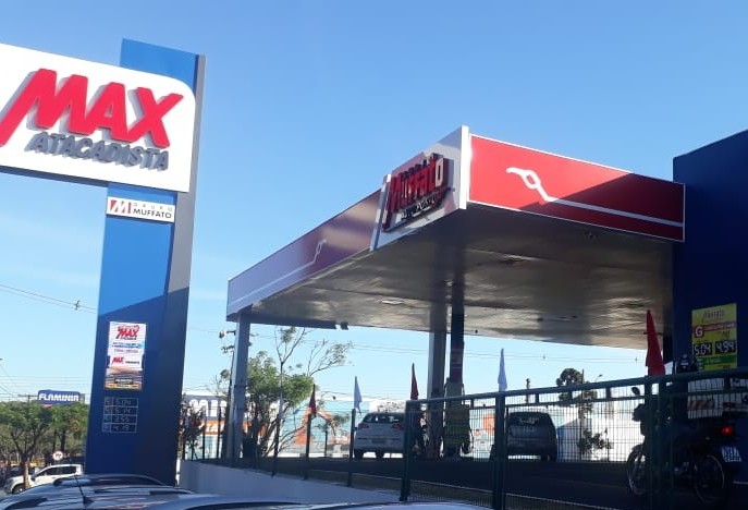 De cara nova, atacarejo é reinaugurado em Cascavel 
