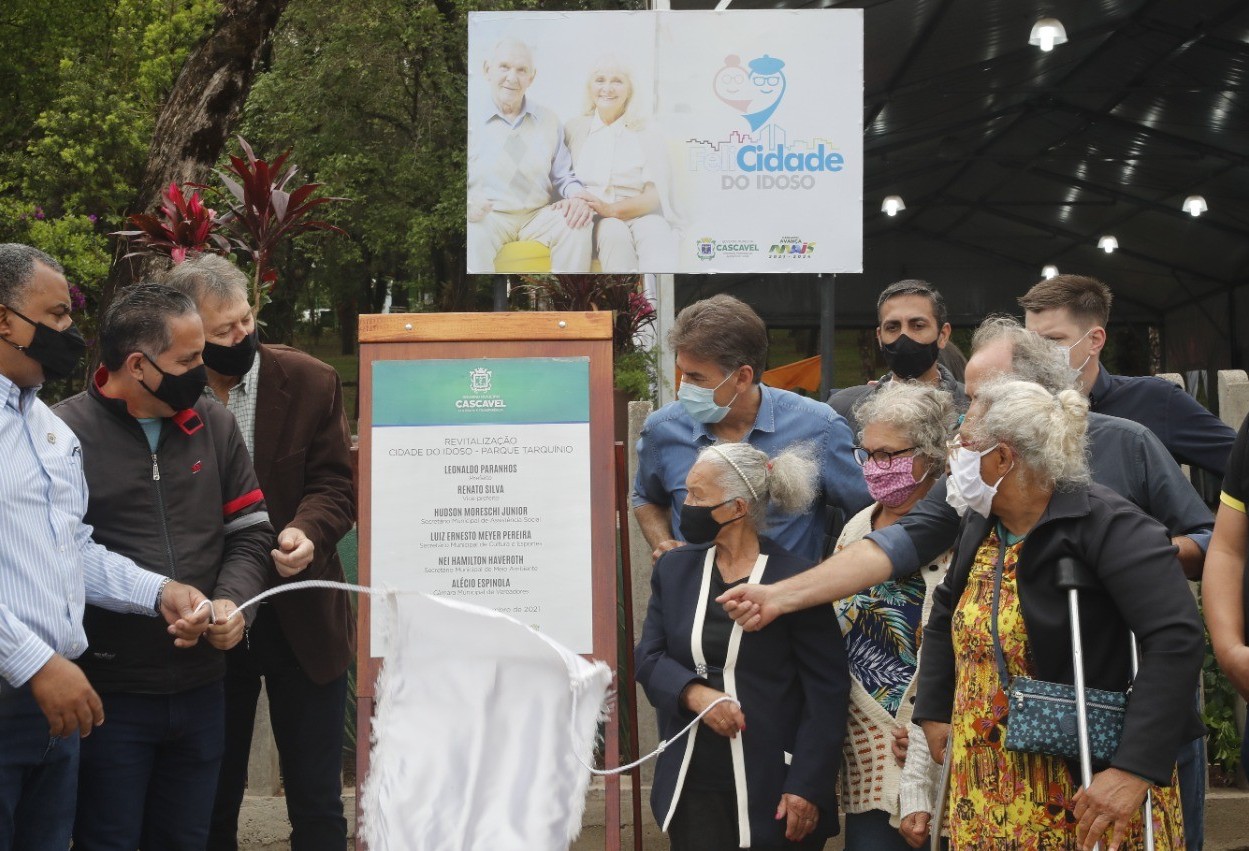 Prefeitura  entrega revitalização do Parque Tarquínio