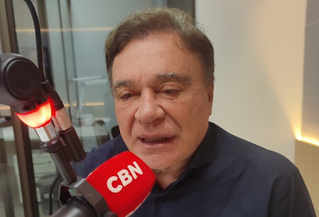 "Tem candidato falando em moralidade, mas não abre mão dos privilégios"
