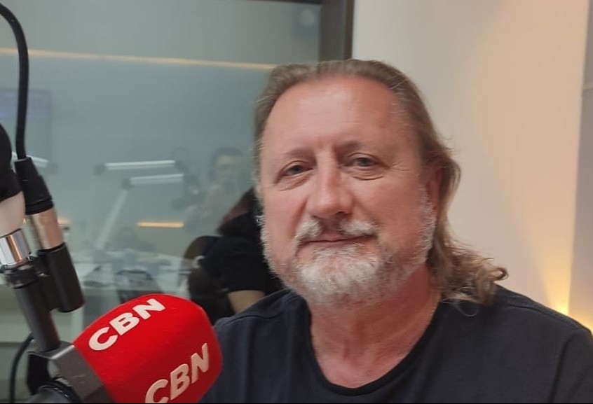 "As meninas estão com brilho nos olhos, começa hoje a Supercopa do Brasil de Futsal no ginásio da Neva"