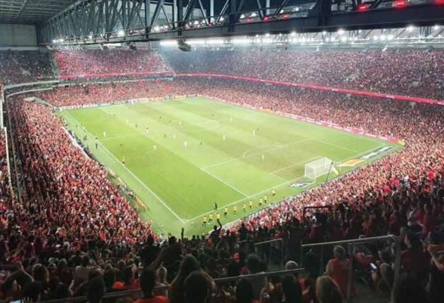 Após um ano e sete meses, Arena da Baixada volta a ter jogo com torcida