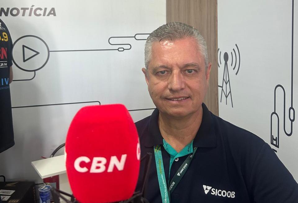 "O Sicoob tem produtos especiais aqui para a feira; a cooperativa de crédito é um ganha ganha", diz  Schlick