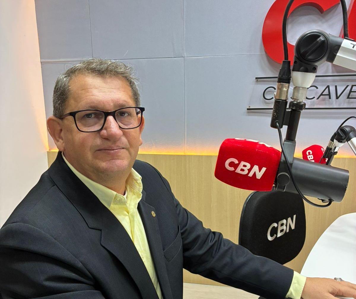 Chefe do Núcleo Regional de Educação alerta sobre cigarros eletrônicos nos colégios