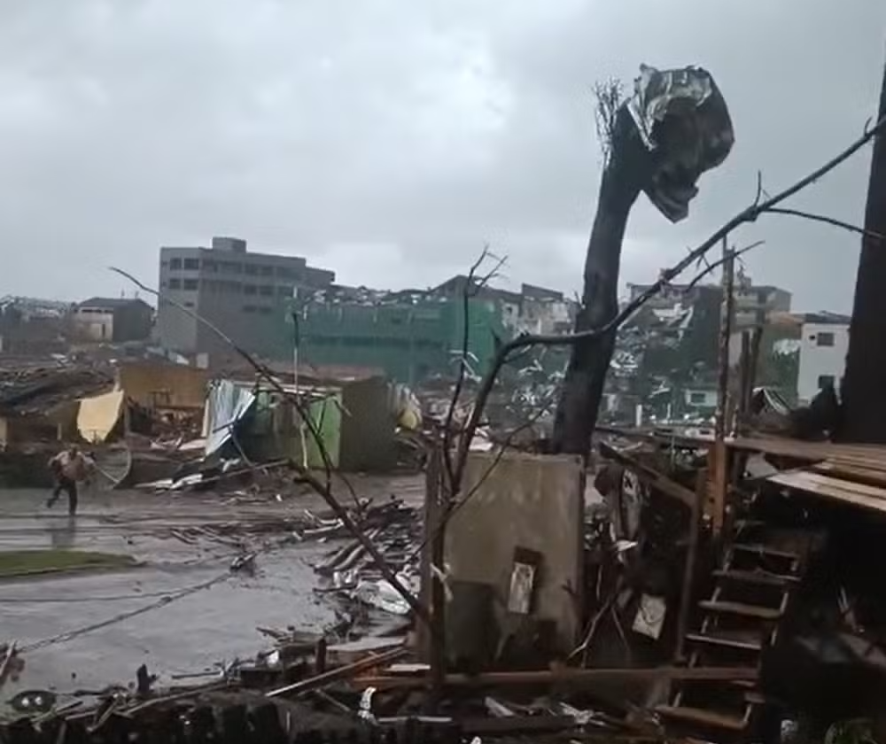 Tornado provoca destruição e deixa vários feridos em Rio Bonito do Iguaçu