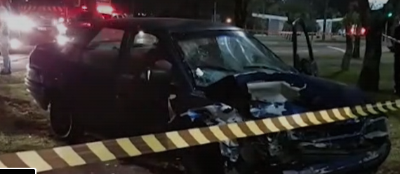 Quatro pessoas ficam feridas em acidente  na Avenida Tancredo Neves 