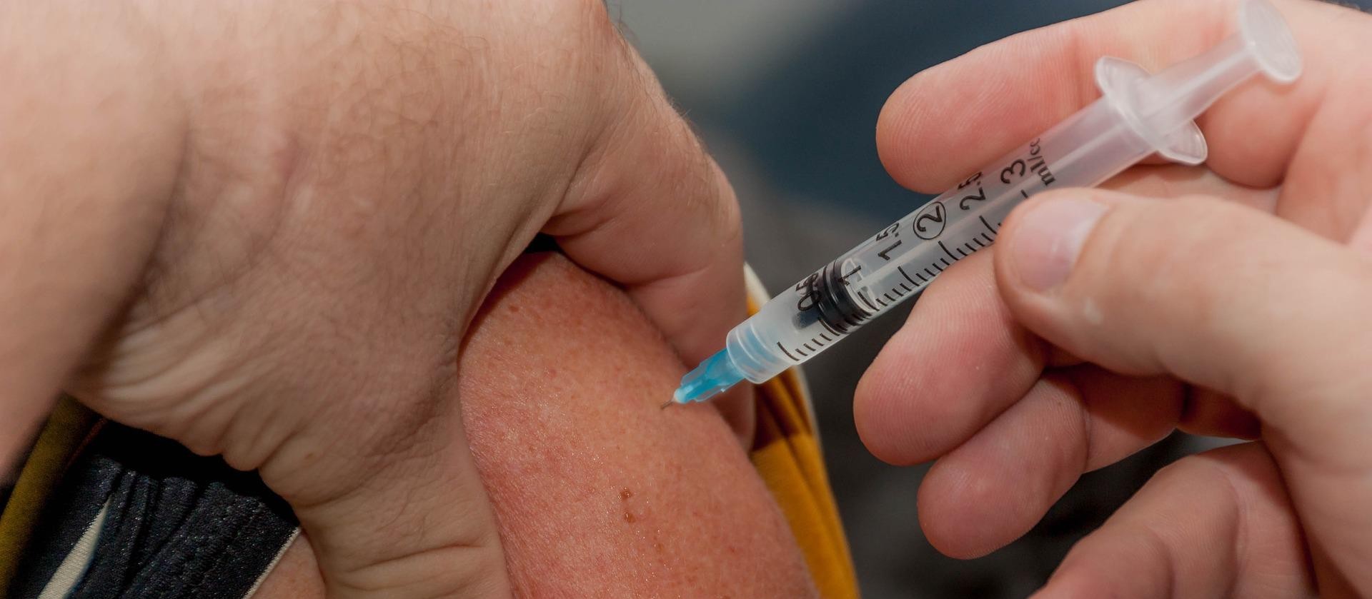 Cascavel libera a 4ª da vacina contra Covid-19