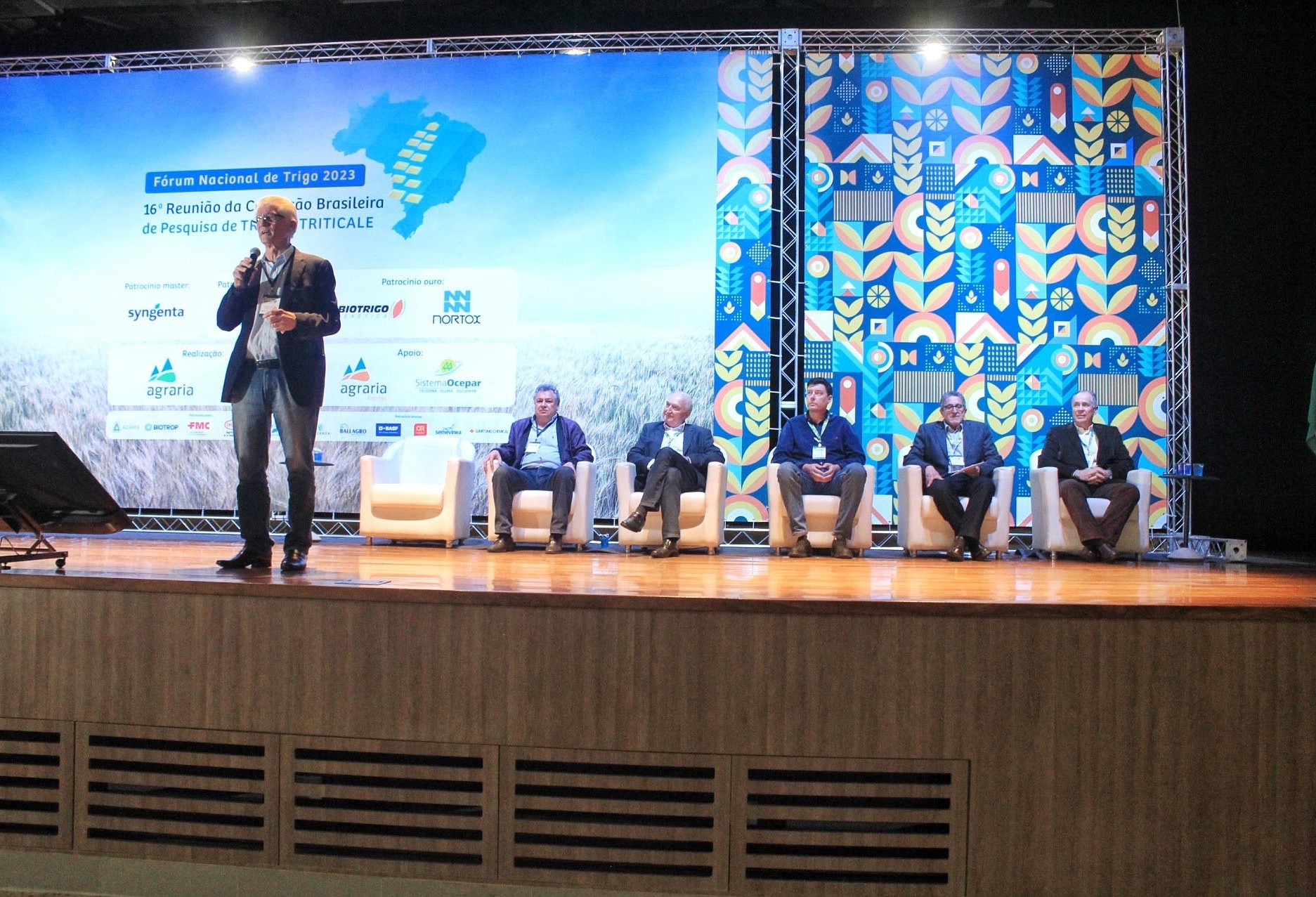 No Fórum Nacional de Trigo, Paraná defende uso da ciência e inovação no agronegócio