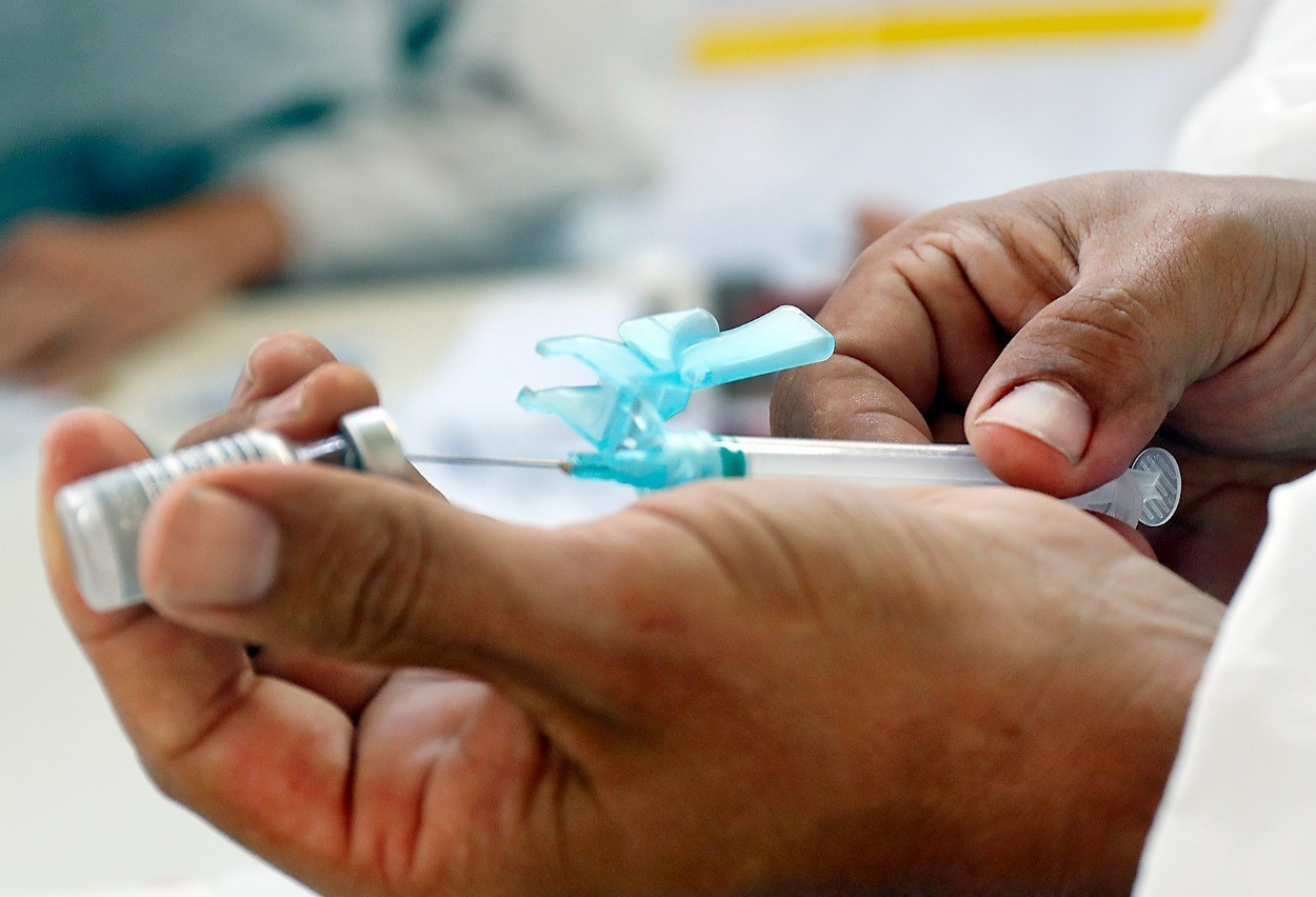 Cascavel faz repescagem da vacina para pessoas com 20 anos ou mais nesta quarta-feira