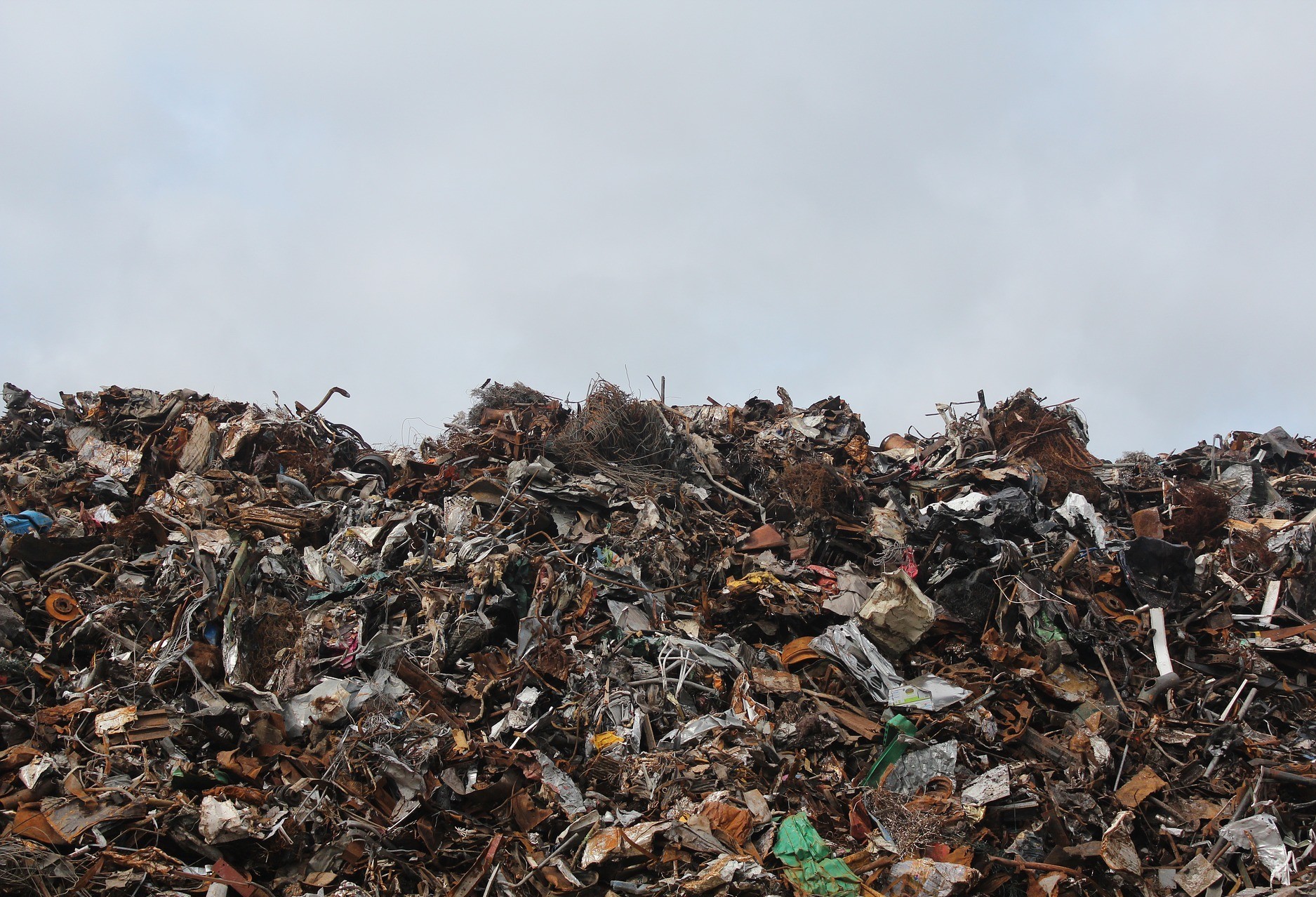 Planeta produziu mais de 2 bilhões de toneladas de lixo em 2021, indica levantamento